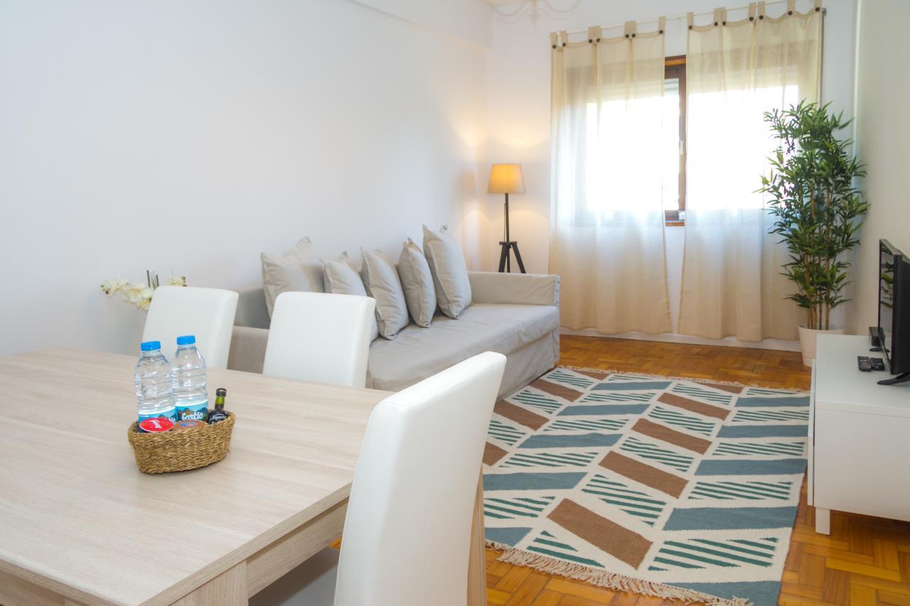 Liiiving In Porto | Downtown Delight Apartments الغرفة الصورة